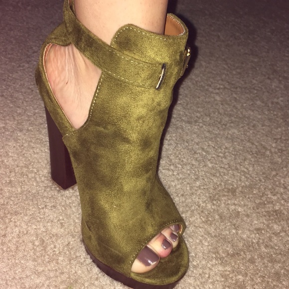 Olive Booties - Picture 4 of 4